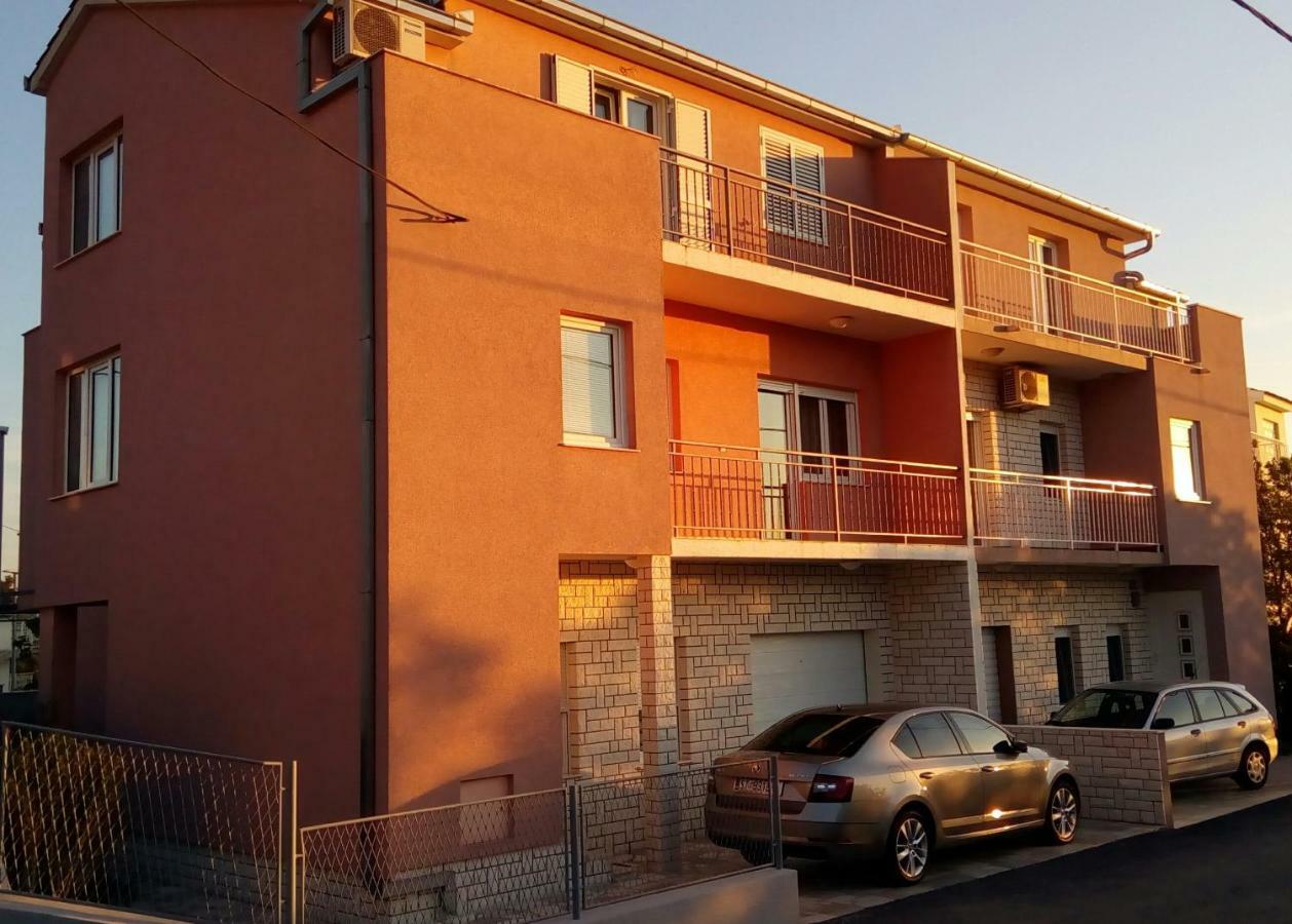 Apartment Sunce ポドストラナ エクステリア 写真